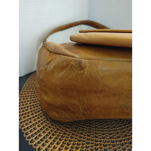 HOBO International Bag & HOBO Jill Trifold Wallet Set - Picture 9 of 11